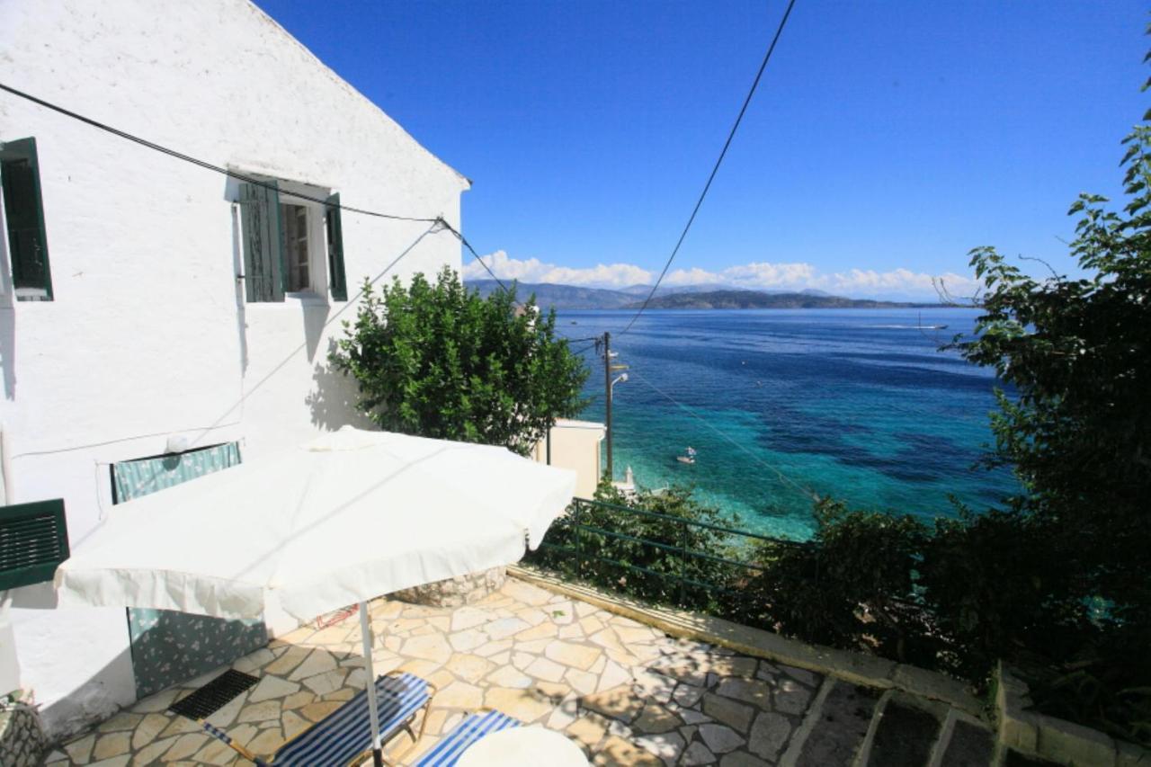 Sea Front Studio Alexandra Nisaki  ภายนอก รูปภาพ